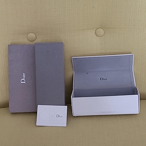DIOR sunglasses case - Picture 3 of 3